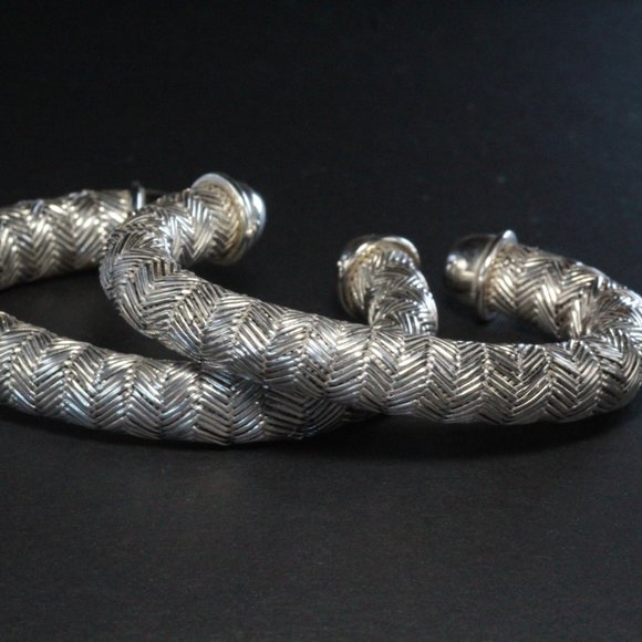 ANGELA CUMMINGS STERLING SILVER WEAVE TEXTURED HEAVY 79g CUFF PAIR BRACELET - Picture 6 of 12